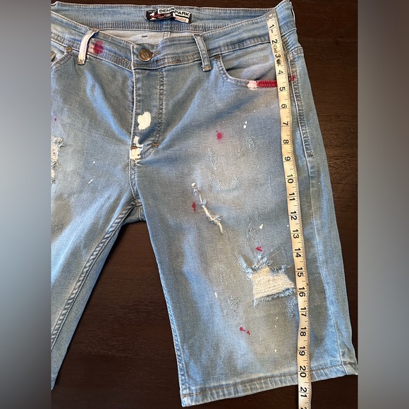 🩳 Men’s stretchy denim shorts w/ rips, tears, & light paint stains (by design) - Picture 6 of 6